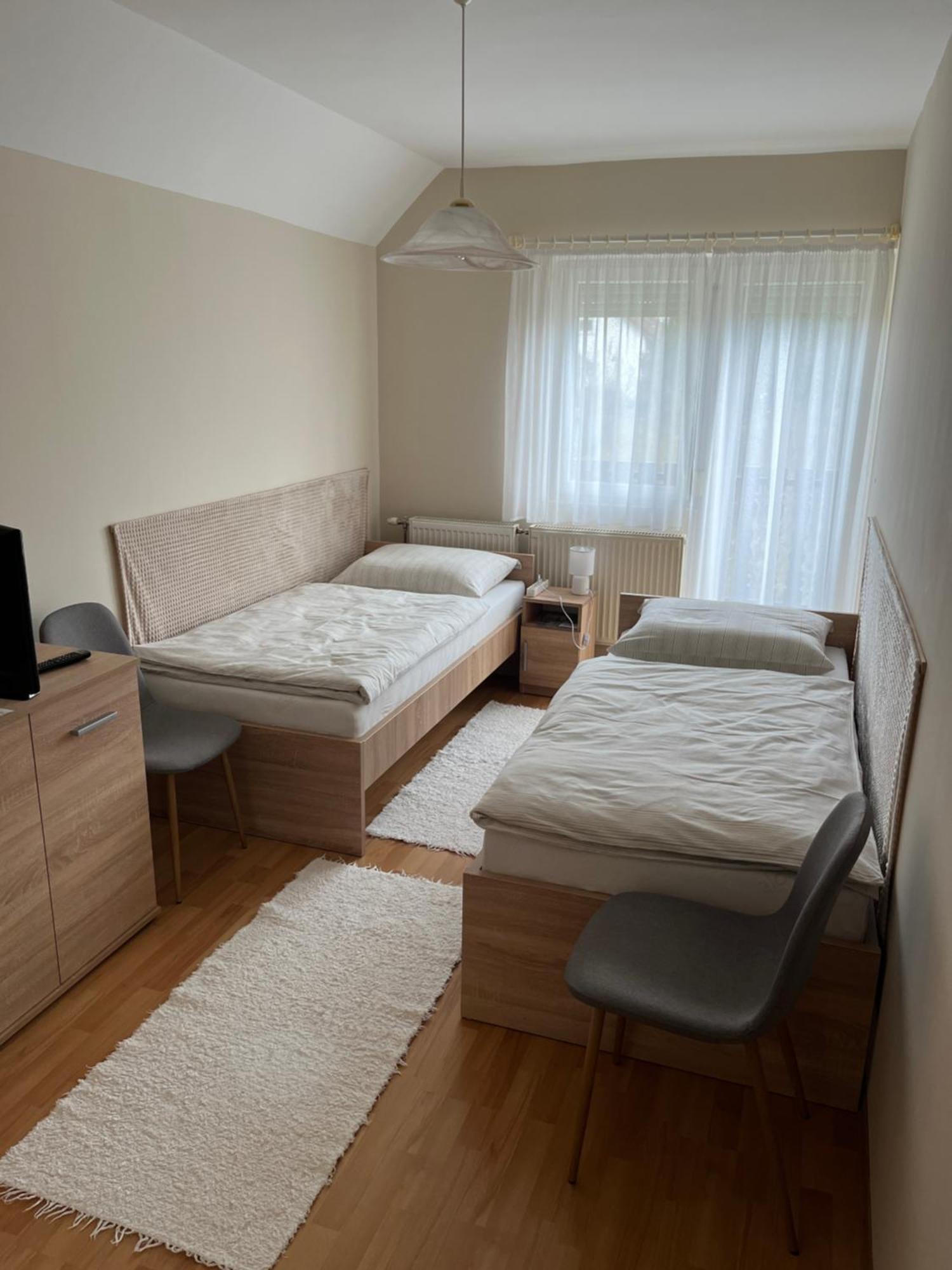 Zsuzsi Vendeghaz Hotel Zalaegerszeg Buitenkant foto