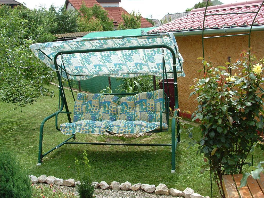 Zsuzsi Vendeghaz Hotel Zalaegerszeg Buitenkant foto